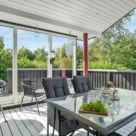 2 Bedroom Nice In Vaeggerlose *