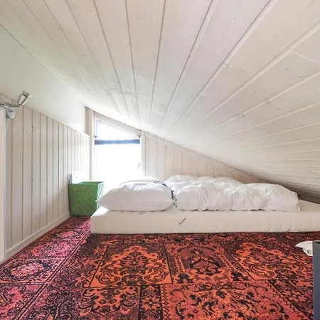 2 Bedroom Nice In Vaeggerlose * Bøtø By