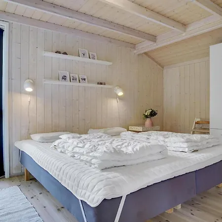 2 Bedroom Nice In Vaeggerlose